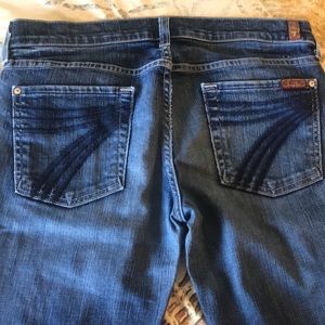 Women’s DOJO 7 for all mankind Capri jean size 29